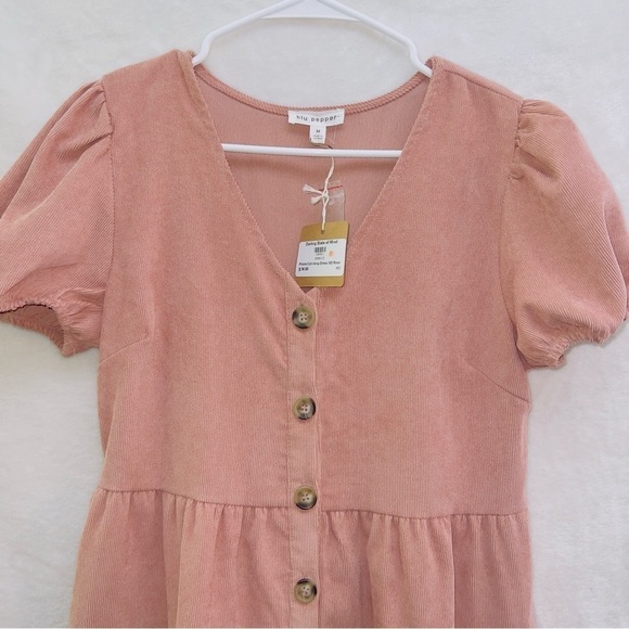 Blu Pepper NWT Pink Rose Button Front Short Sleeve Babydoll Dress size medium - Picture 3 of 6